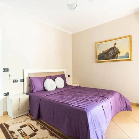 Bllok Luxury Apartment *